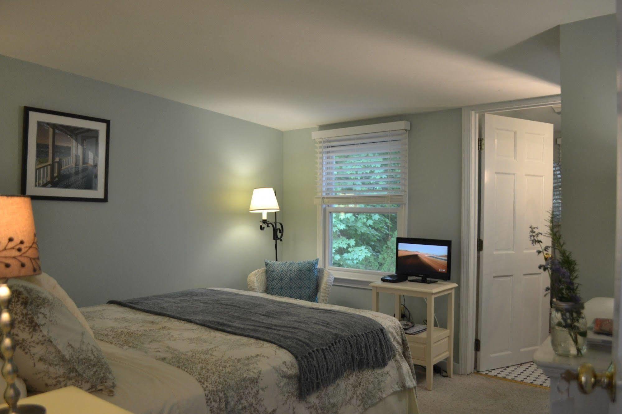 East Orleans The Parsonage Bed & Breakfast エクステリア 写真